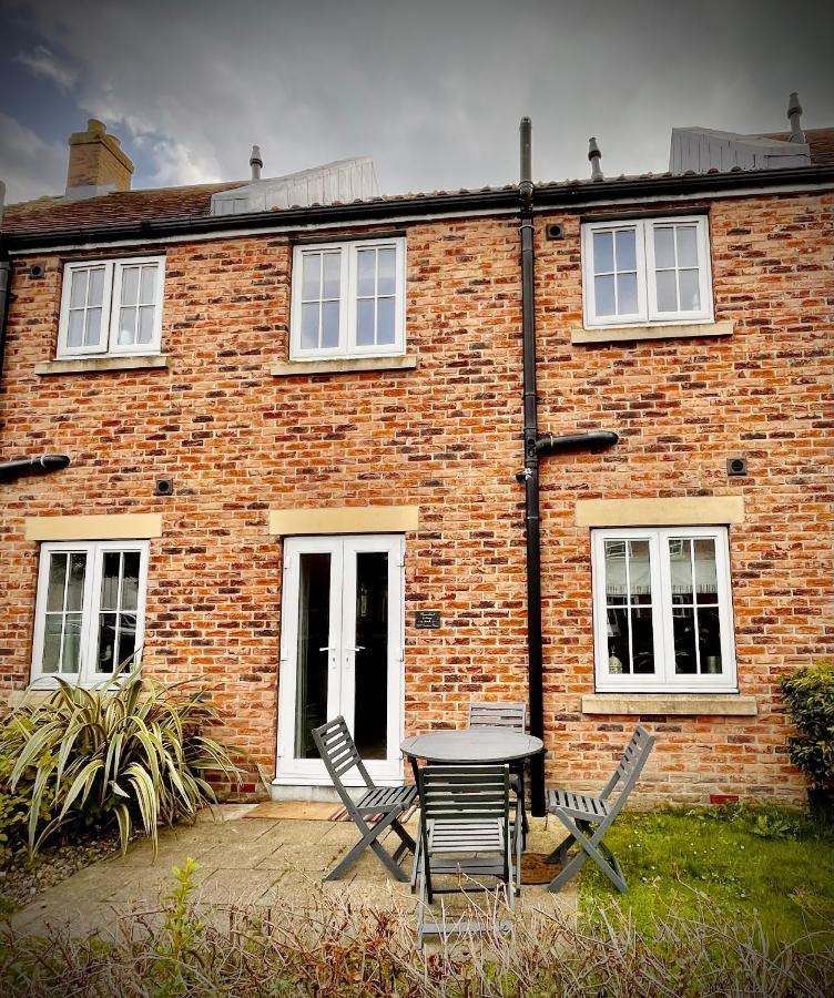 The Bay, Filey, Moonshine Cottage Exterior photo